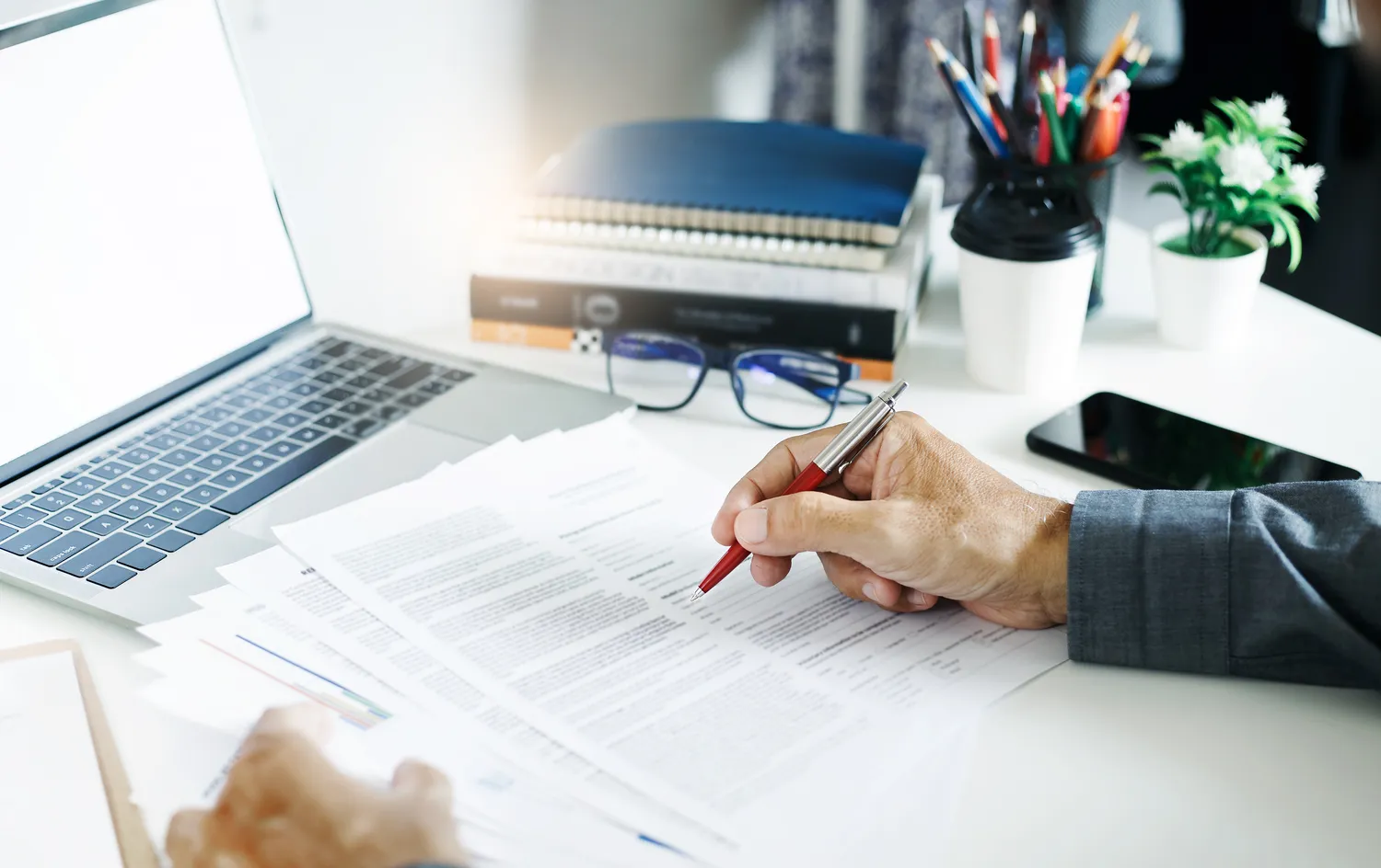 Czy u notariusza muszą być wszyscy spadkobiercy?