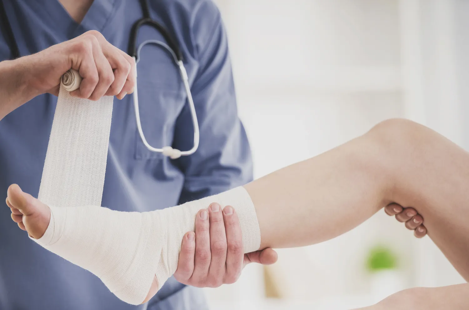 Kiedy rehabilitacja po endoprotezie biodra?